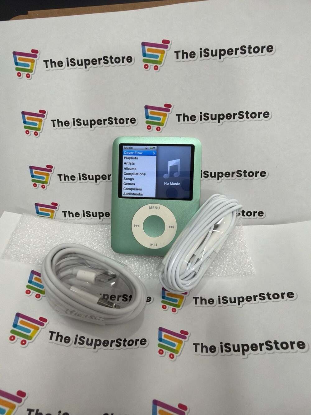 Apple iPod nano 3rd Generation 8GB Green Bundle + 1 YR CPS warranty !
